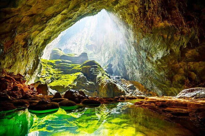 Phong Nha Cave & Paradise Cave Full-Day Exploration from Hue - The lunch stop near the park: simple fuel, not a wasted hour