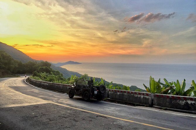 PRIVATE JEEP TOUR: From Hue To Hoi An, Da Nang via Hai Van Pass - Hai Van Pass: the iconic drive, then a quick air-conditioned reset
