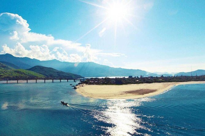 Private transfer from Hue to Hoi An with fabulous stops - Hai Van Pass: the classic photo moment between Hue and Da Nang