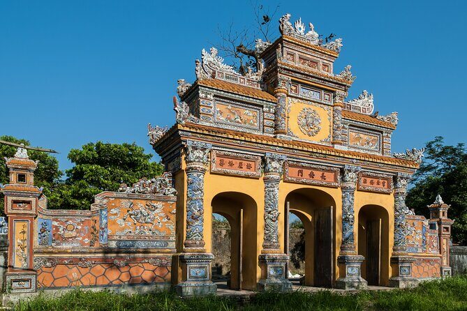 Private Walking Tour of Hue Imperial City - Stop 5: Hue Royal Palace (Kien Trung Palace) and the Vietnam–France blend