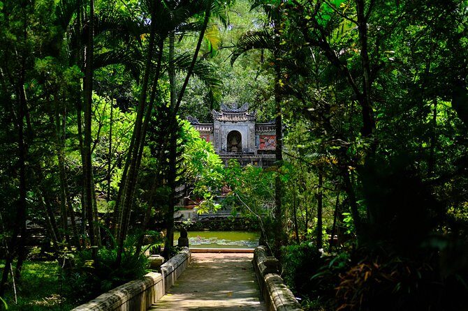 Vietnam Buddhist Tours: Buddhism In Hue, Philosophy Of Life - Hue Buddhism: why this route makes sense